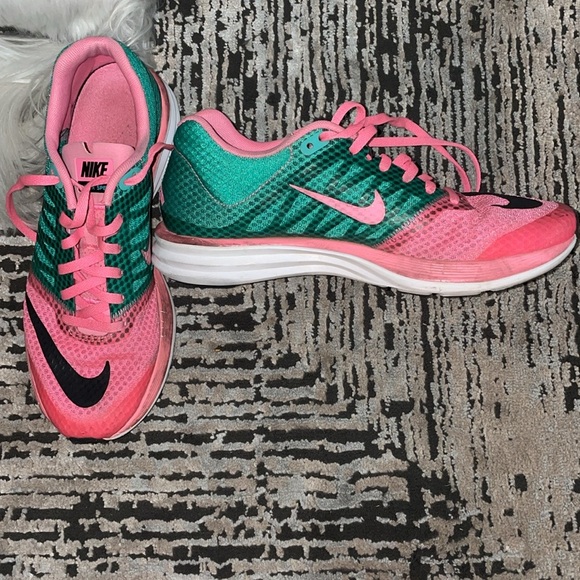 Nike Women’s Lunarlon running shoes - Picture 6 of 7